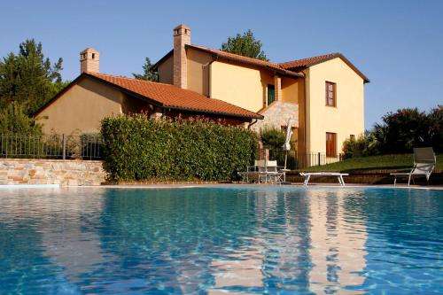 www.villaggioturisticoairone.com