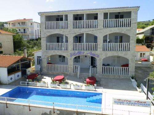 www.villa-ana-trogir.de