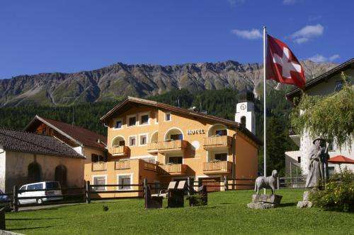 www.hotel-staila.ch