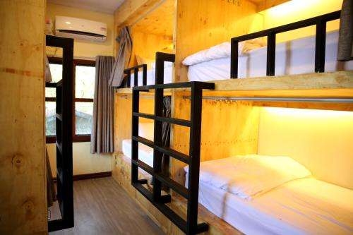 www.mansionhostels.com
