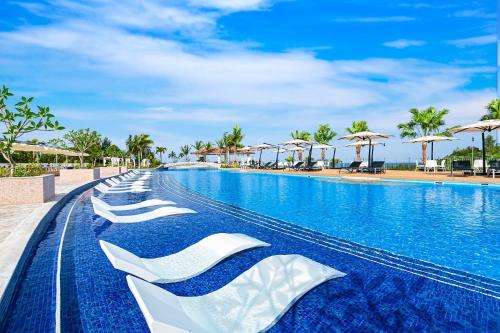 www.oriental-hotels.com