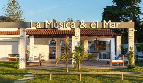 www.lamusicayelmar.com.uy