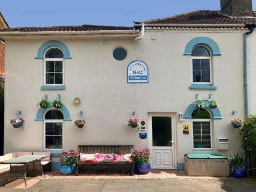 www.websters-bed-breakfast.com