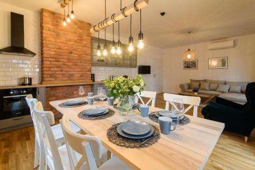 www.apartamentyrydzewo.com.pl