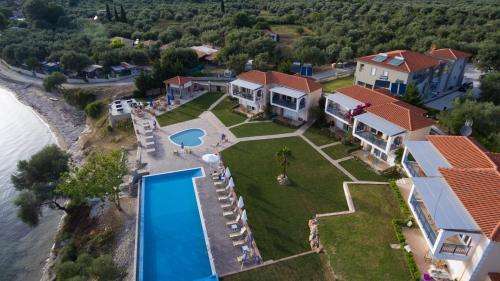 www.thesmosvillage.gr