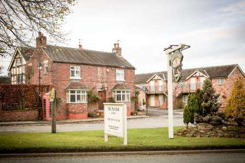 www.theploughinncheshire.com