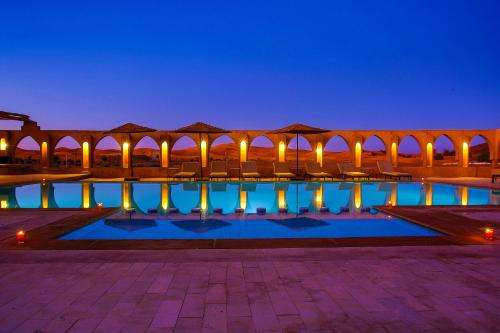 www.hotelnomadpalace.com