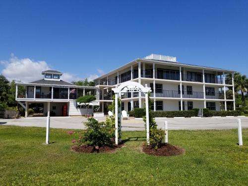www.davishouseinn.com