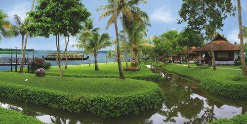 www.kumarakomlakeresort.in
