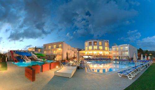 www.bodrumbeachresort.com