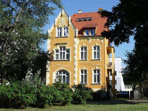 www.willa-cecylia.pl
