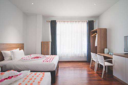 www.gerizimhotel.com
