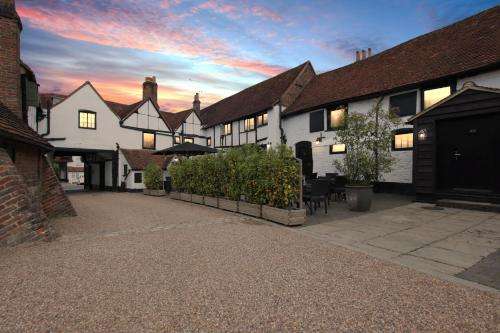 www.kings-arms-hotel.com