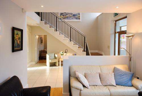 www.clifdencoachhouse.ie