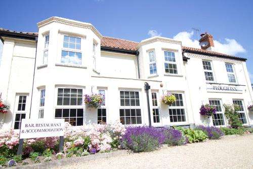 www.ploughinnmarsham.co.uk