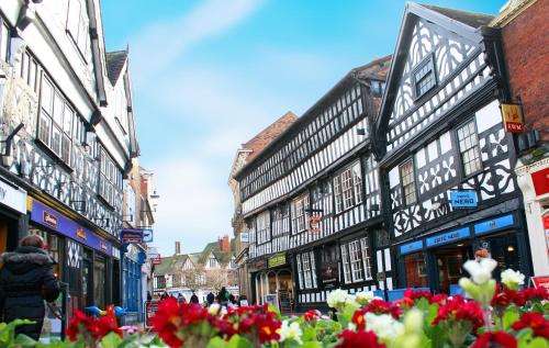 www.crownhotelnantwich.com