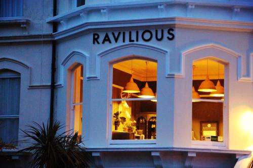 www.ravilioushotel.com