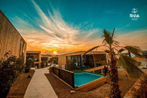 www.noaglampingresort.com
