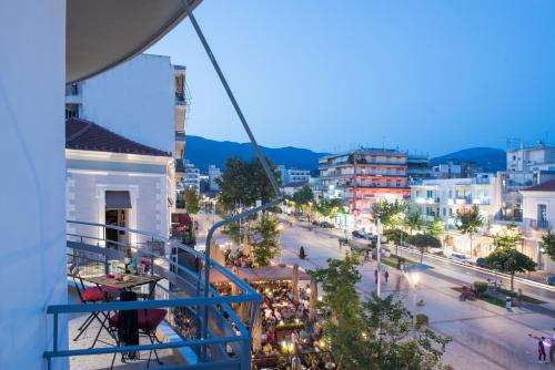 www.kalamataarthotel.com