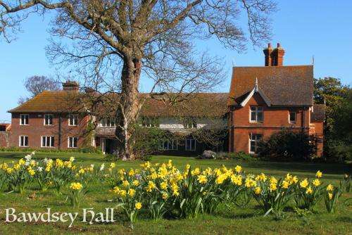 www.bawdseyhall.com