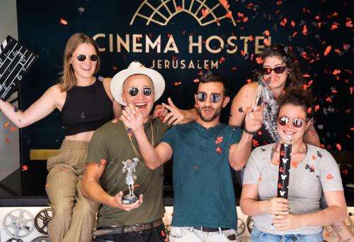 www.cinema-hostel.com