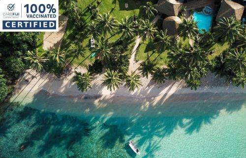 www.fijibeachouse.com