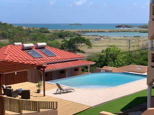 www.laheliconia.com