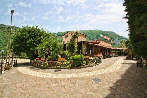 www.lachiana.it