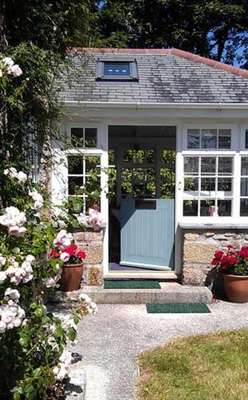 www.coombefarmhouse.co.uk