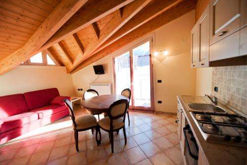 www.residencelacorte.it