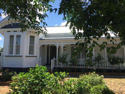 www.chelsea-house.co.nz