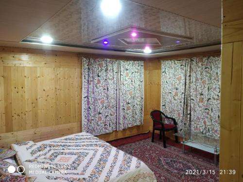 www.hotelhimalayadiscover.com
