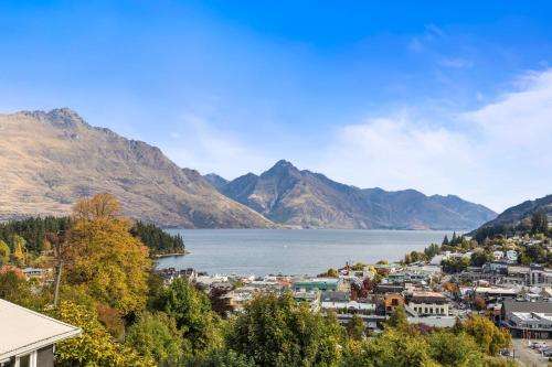 www.queenstownhouse.co.nz