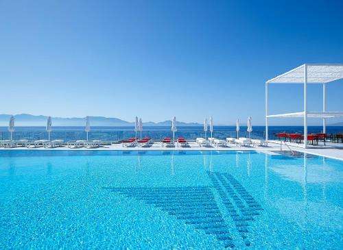 www.dimitrabeachotel.gr
