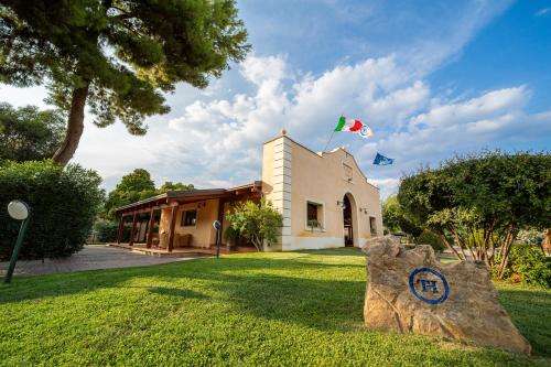 www.villaggiobaiadegliachei.it