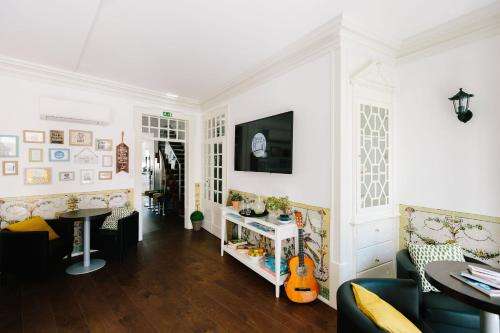 www.lisbonsouthhostel.com