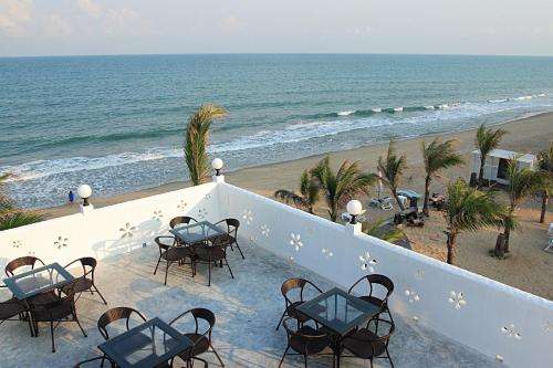 www.baanmontrabeach.com