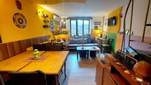 www.shantihostel.com