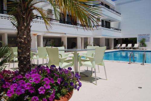 www.agrinohotel.com