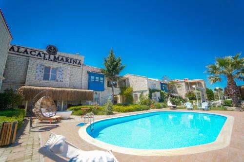 www.alacatimarina.com