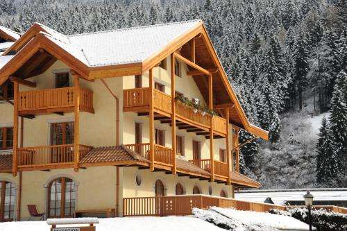 www.holidaysdolomiti.it