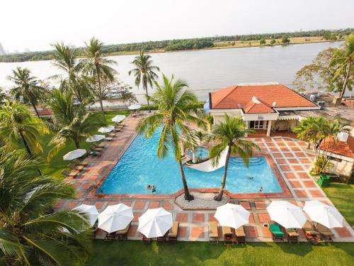 www.riverside-apartments.com