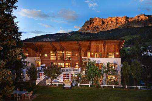 www.dolomit.it