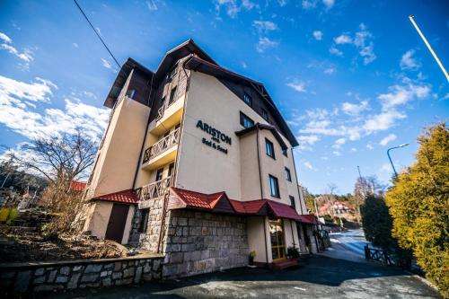 www.hotelaristonkarpacz.pl