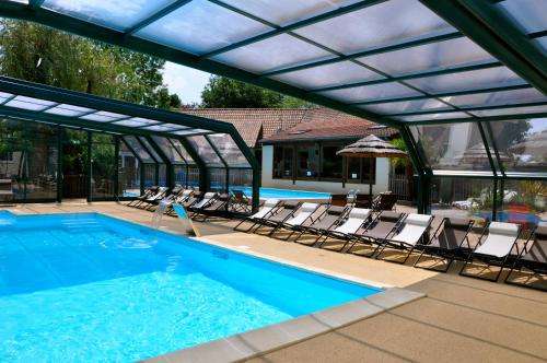 www.camping-lestourterelles.com