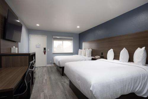www.premierinnspismobeach.com