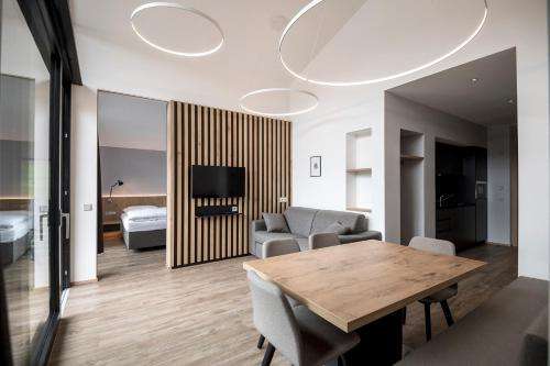 www.residencefever.com