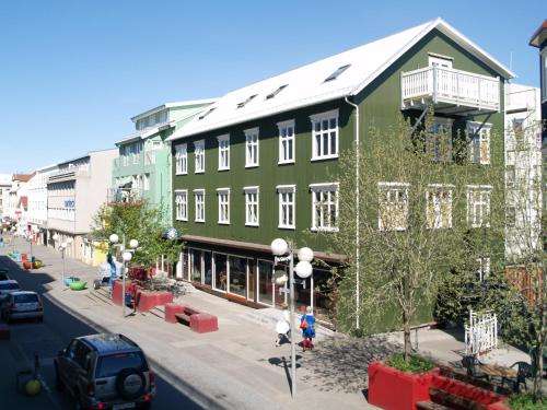 www.akureyribackpackers.com