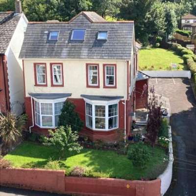 www.tycastellguesthouse.co.uk