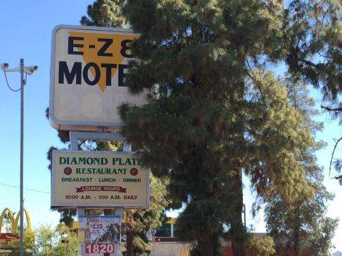 www.ez8motelphoenix.com